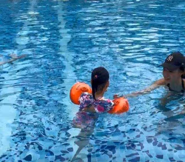 TVB前花旦為愛女慶生,小傢伙患罕見基因病,11歲仍無法獨立行走
