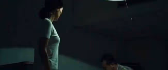 午夜我見到個街上慘叫的女孩，沒過多久，她神秘地失蹤了