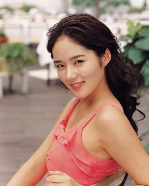 「美鼻女神」韓佳人：事業巔峰嫁進豪門，隱退多年依然爆紅！