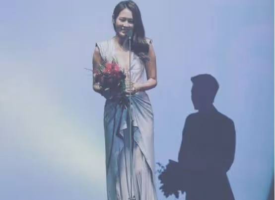 孫藝珍玄彬已確定婚期？女方稱有消息告訴大家，曬照心情好