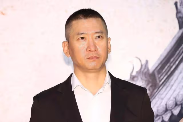 周傑深夜宣布「出櫃」,被爆私生活混亂後發聲:我承認我是gay