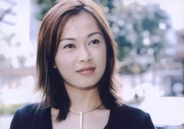 TVB90年代「五美」近況,有人整容成癮變蛇精臉,有人未婚產子