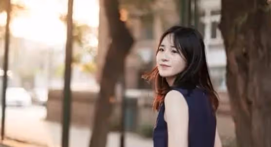 兒時,時常嘲笑我的男孩,兜兜轉轉,他出現在我面前追求我