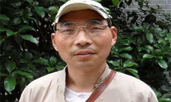 橫店20萬群演現狀:美女校花遍地,男群演無論美醜都成了香餑餑