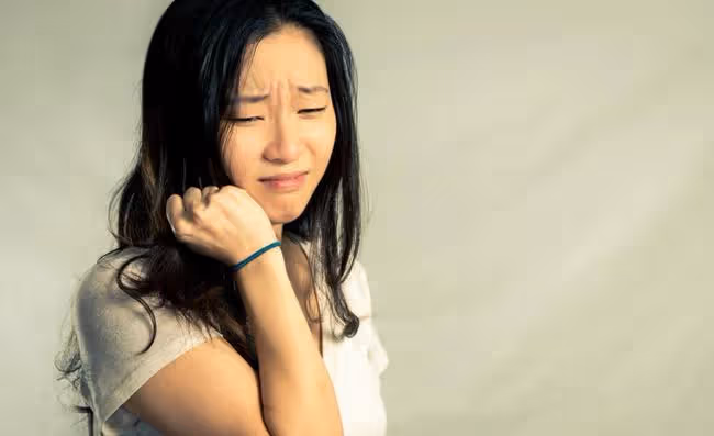 前夫中獎300萬後,和我離婚,半年後求我復婚:你是真愛,我:滾