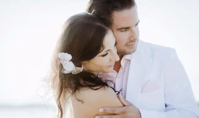兒子結婚，再婚老公不肯給首付買房，我該離婚嗎？