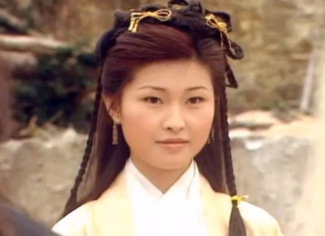 47歲陳琪生三胎後被TVB嫌棄，轉型當網紅人氣高，廣告接到手軟