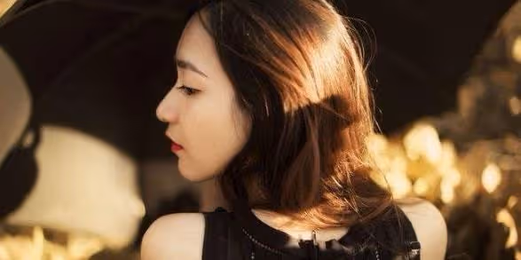 午後,女友裹著浴巾來找我,那一刻我成了真正的男人