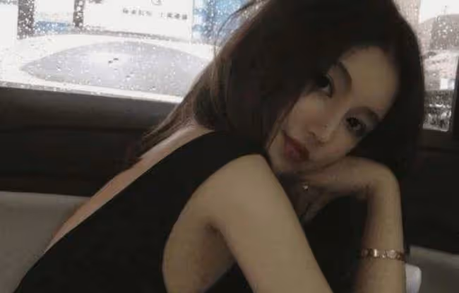我的男友,一邊睡著我,一邊和高級騷綠茶在一起相互索取