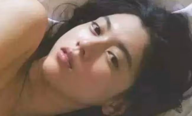 懷孕後，表妹房間傳來曖昧的聲音，推開門老公和她在床上翻雲覆雨