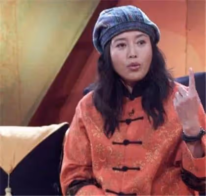 苦情影后丁嘉麗：為愛下跪，兩度離婚，終成孫紅雷的墊腳石