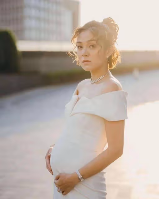 36歲港姐小花自曝懷二胎6月無人察覺，向TVB表決心，堅持不推工作