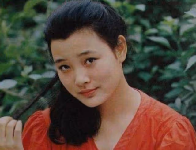 身在美國沒送母親最後一程,恩師逝世也未曾露面,陳沖後悔了嗎?