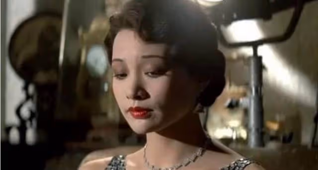 身在美國沒送母親最後一程,恩師逝世也未曾露面,陳沖後悔了嗎?