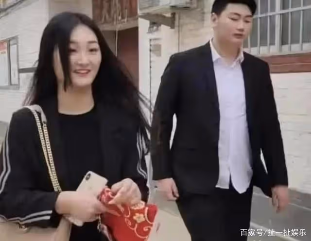 朱小偉帶著經紀人開撕陳亞男?直指對方隱瞞分手原因,讓她別說話