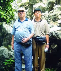 隱藏身世58年,73歲與成龍相見,成龍同父異母哥哥:無需弟弟幫助