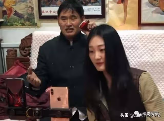 被過度消費的「大衣哥」