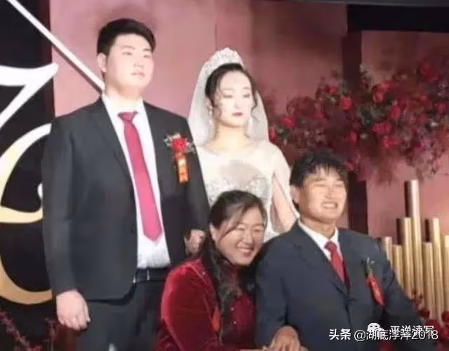 被過度消費的「大衣哥」