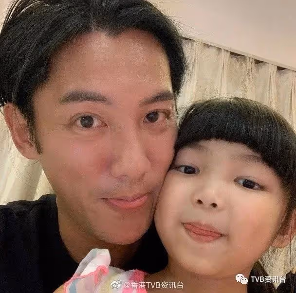 靠譚俊彥遷就!好爸爸張頴康偷時間接女放學