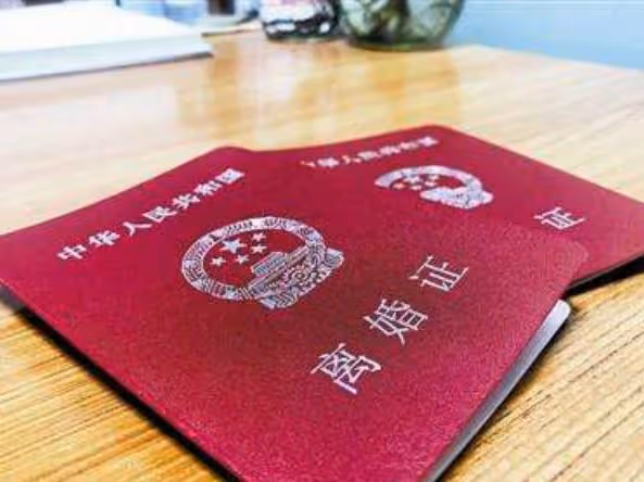 離婚後我和大齡剩女相親，我請她吃碗牛肉麵，回家後她說要嫁給我