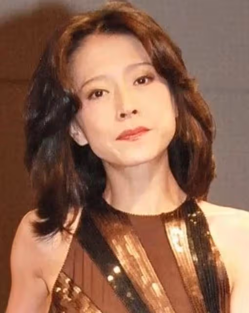 中森明菜：接班山口百惠的第一歌姬，毀於渣男，55歲未走出失戀