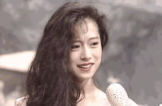 中森明菜：接班山口百惠的第一歌姬，毀於渣男，55歲未走出失戀