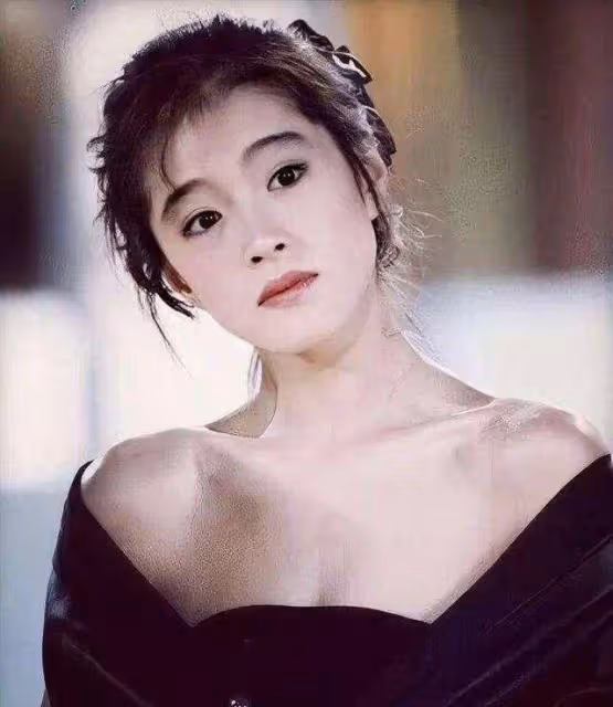 中森明菜：接班山口百惠的第一歌姬，毀於渣男，55歲未走出失戀