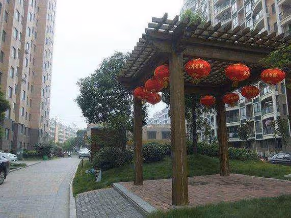 我沒錢買房和女友分手，三年後我年薪20萬，女友母親求我娶她女兒
