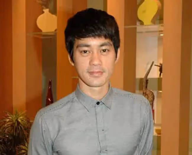 「李小龍專業戶」陳國坤一家近照,妻子美貌出眾,兒子陳真太帥氣