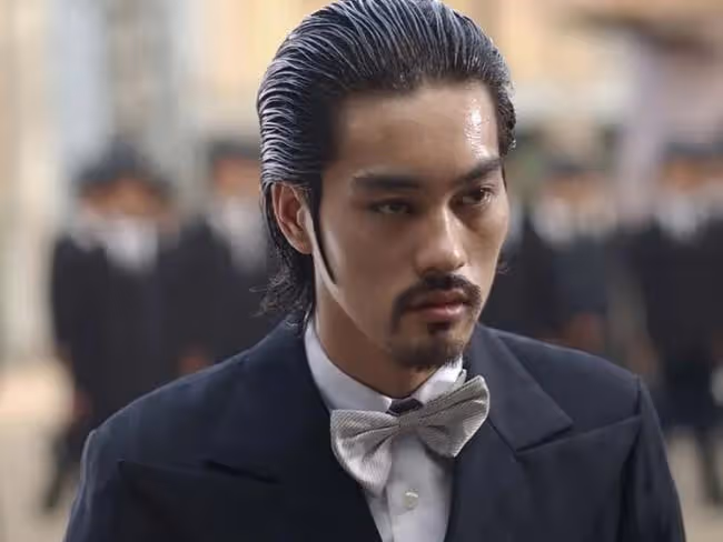 「李小龍專業戶」陳國坤一家近照,妻子美貌出眾,兒子陳真太帥氣