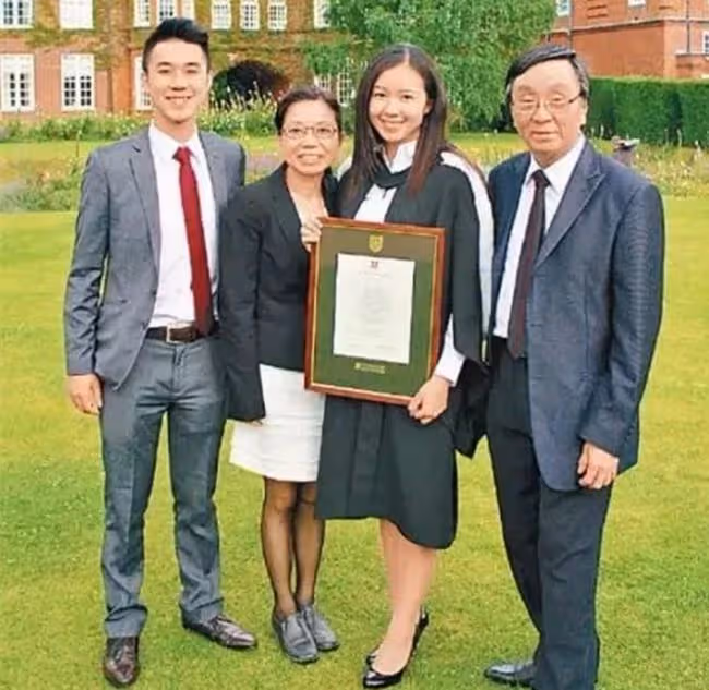 又添2位高學歷港姐！郭柏妍鄧卓殷碩士畢業，後者曾是高考狀元