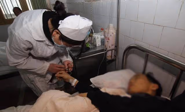 女兒年薪50萬，我要50萬彩禮，如今女兒36歲還沒嫁人，我好後悔