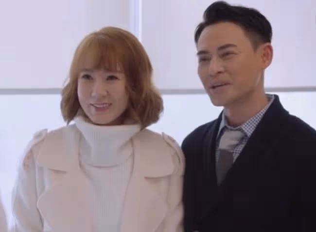 50歲康華近照凍齡有術,至今未婚無兒女,坦言時機沒到感情事隨緣