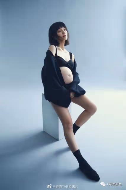 TVB小花曬一家「五」口全家福!Yanny爆隊友懷女怪自己蠢