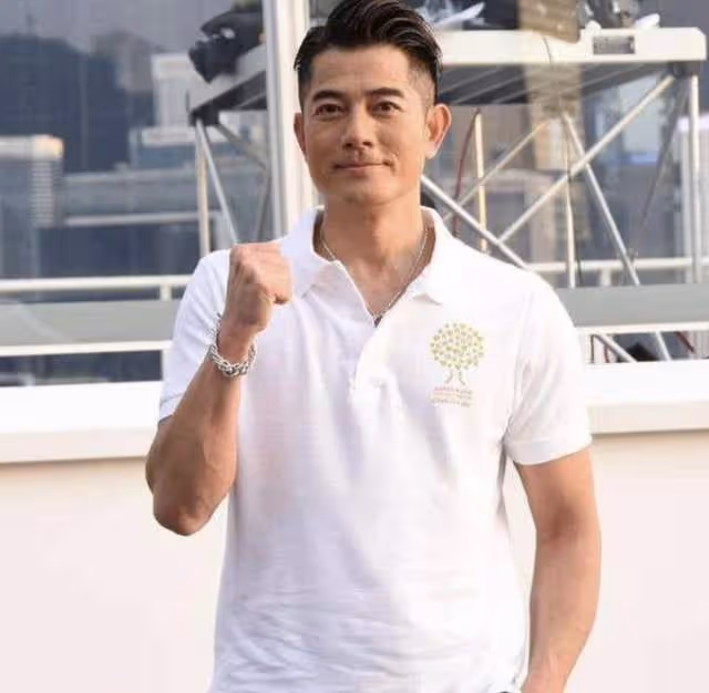 曝56歲郭富城拍戲下體受傷!被對手用膝蓋猛撞,痛到打滾大喊救命