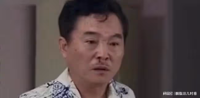 張紅和弟弟張飛,父母早亡,姐弟倆相依為命