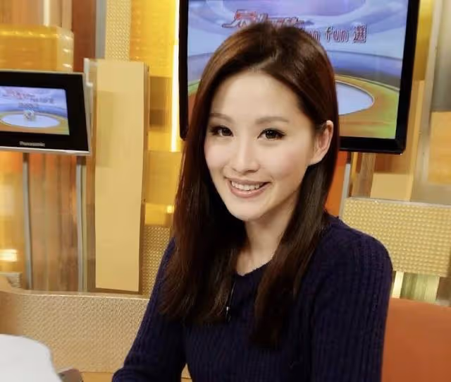 恭喜!37歲TVB前女星高調公開新戀情,前男友自認太窮不敢認愛
