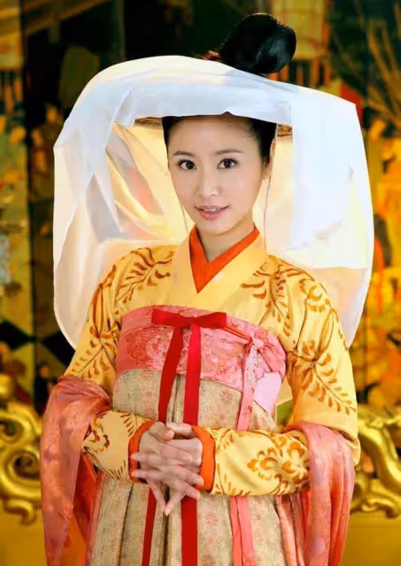 於正捧紅的8位女星:三位離婚,林心如跟他鬧掰,張檬因整容後悔