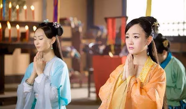 於正捧紅的8位女星:三位離婚,林心如跟他鬧掰,張檬因整容後悔
