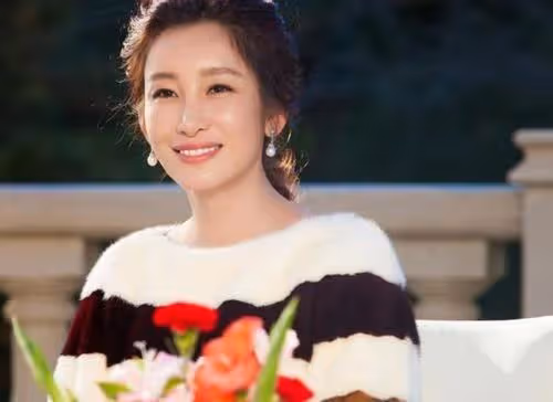 演員秦海璐:孕期忍痛照顧婆婆,讓喪子婆婆不再流淚,你還有我們