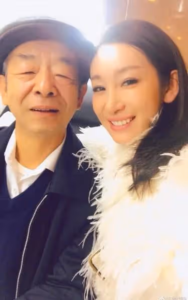 演員秦海璐:孕期忍痛照顧婆婆,讓喪子婆婆不再流淚,你還有我們