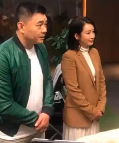 演員秦海璐:孕期忍痛照顧婆婆,讓喪子婆婆不再流淚,你還有我們