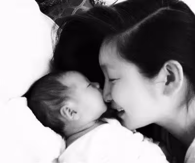 演員秦海璐:孕期忍痛照顧婆婆,讓喪子婆婆不再流淚,你還有我們