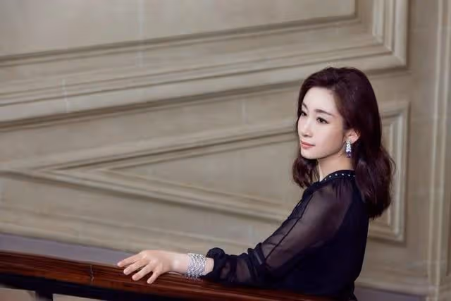 演員秦海璐:孕期忍痛照顧婆婆,讓喪子婆婆不再流淚,你還有我們