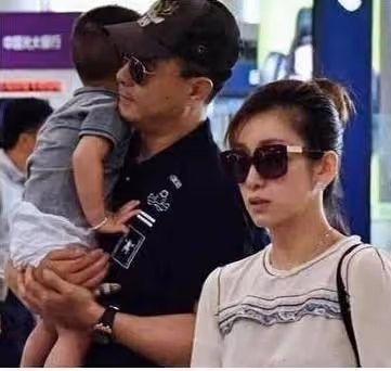 演員秦海璐:孕期忍痛照顧婆婆,讓喪子婆婆不再流淚,你還有我們
