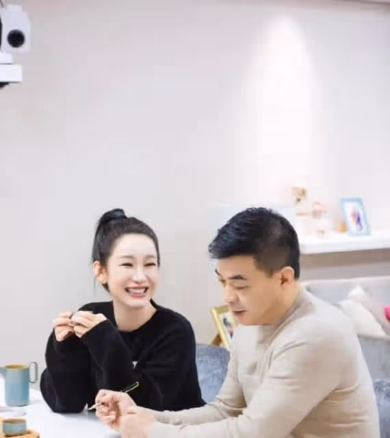 演員秦海璐:孕期忍痛照顧婆婆,讓喪子婆婆不再流淚,你還有我們