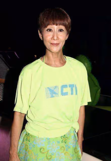 70歲「萬朱莎華」拒絕回TVB拍劇,多年投資有道,獨居2500尺豪宅