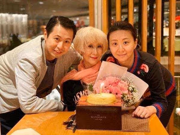 70歲「萬朱莎華」拒絕回TVB拍劇,多年投資有道,獨居2500尺豪宅