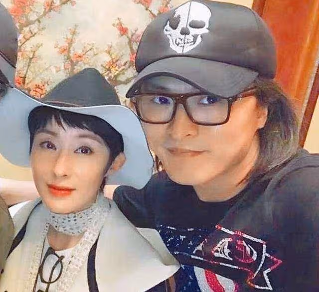 師兄梵強迫張敏生病出鏡惹眾怒,童年女神為何如此卑微
