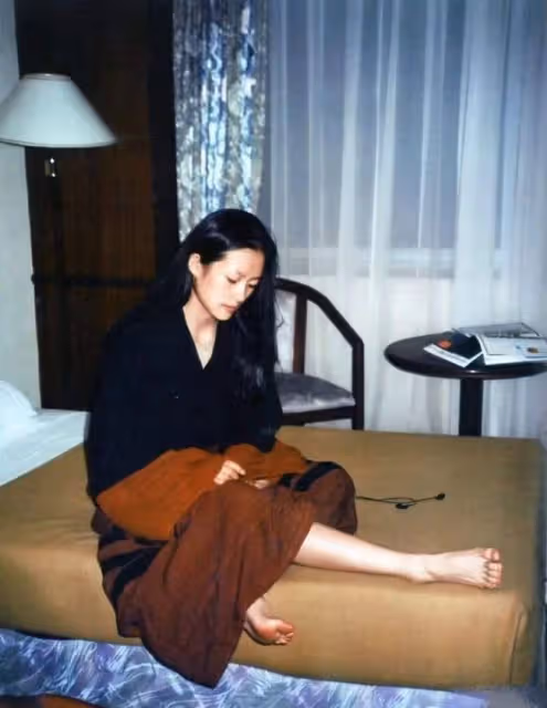 當年二十歲左右的章子怡可以說是風光無限了呀,小小年紀就拿到了很多的獎項